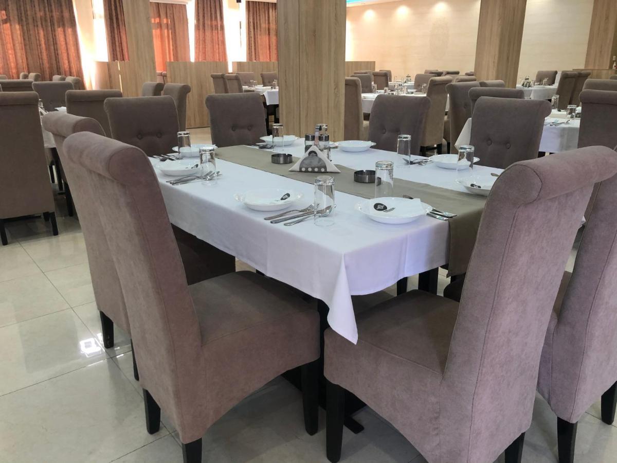 Bed And Breakfast Divanhana Novi Pazar Buitenkant foto