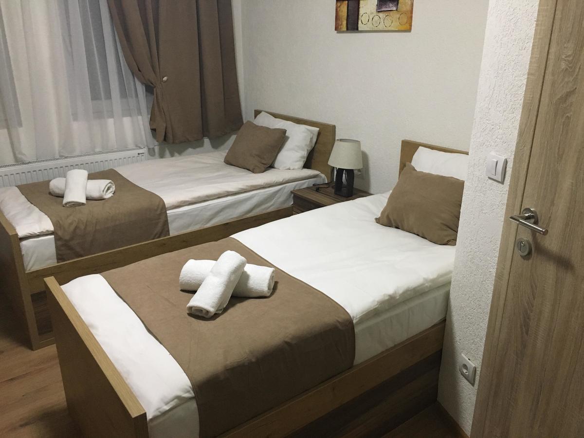 Bed And Breakfast Divanhana Novi Pazar Buitenkant foto