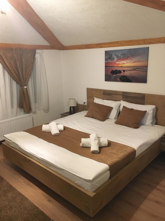 Bed And Breakfast Divanhana Novi Pazar Buitenkant foto
