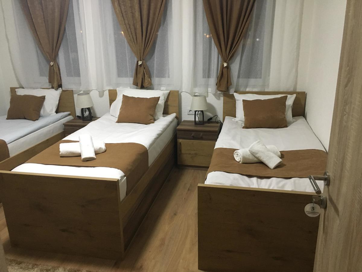 Bed And Breakfast Divanhana Novi Pazar Buitenkant foto